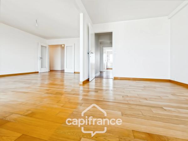 VINCENNES, Boulevard de la Libération, 5 pièces de 102 m² avec balcon, stationnement et cave