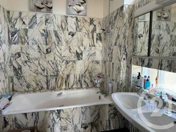 Maison à vendre  9 pièces - 219 m2 FOUGERES - 35