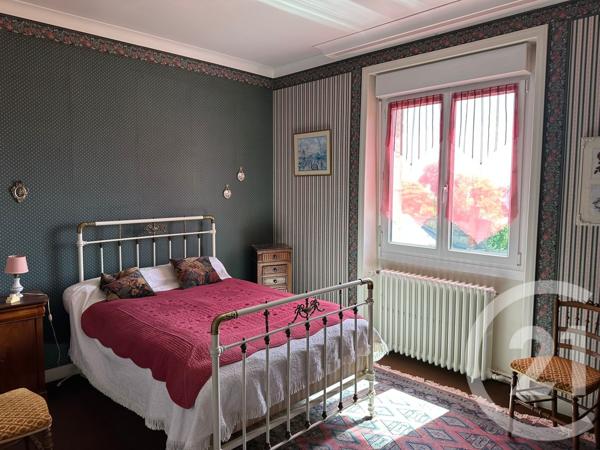 Maison à vendre  9 pièces - 219 m2 FOUGERES - 35