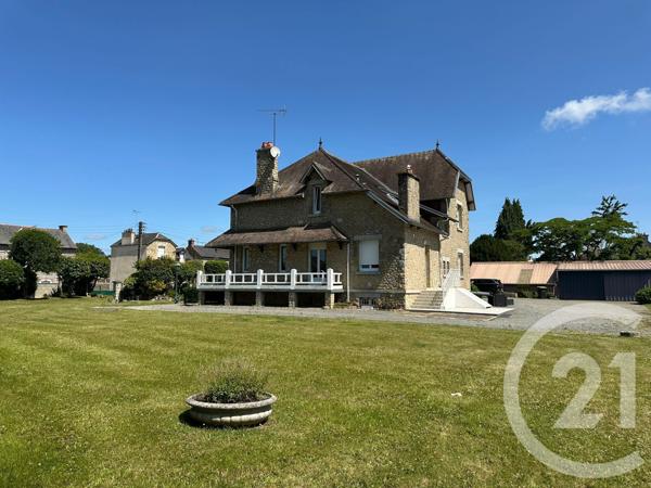 Maison à vendre  9 pièces - 219 m2 FOUGERES - 35