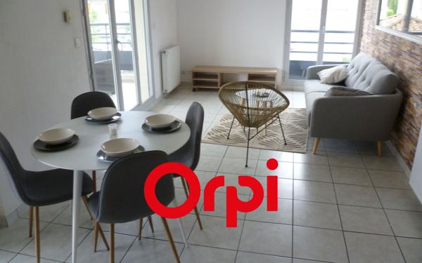 Appartement à louer    3 pièces •  Saint-Étienne-de-Saint-Geoirs