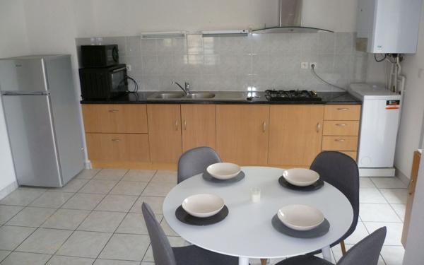 Appartement à louer    3 pièces •  Saint-Étienne-de-Saint-Geoirs