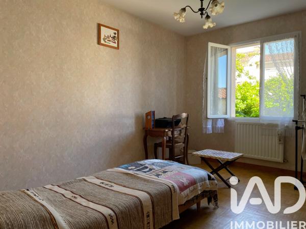 Maison à vendre 5 pièces 80 m² La Rochefoucauld-en-Angoumois