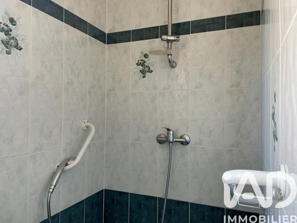 Maison à vendre 5 pièces 80 m² La Rochefoucauld-en-Angoumois