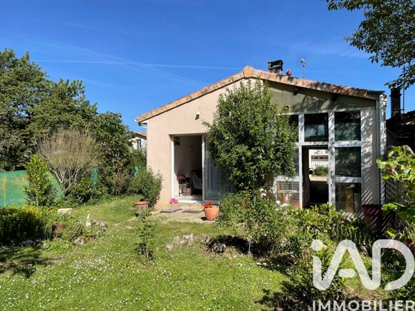 Maison à vendre 5 pièces 80 m² La Rochefoucauld-en-Angoumois