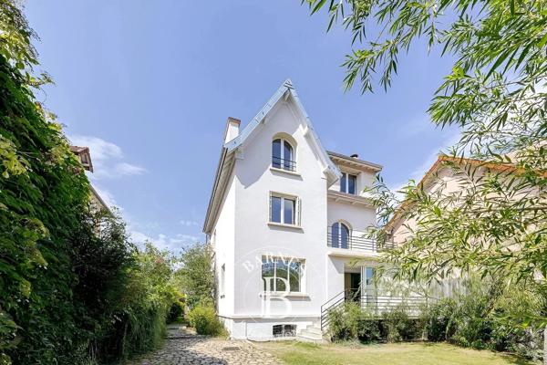 Garches, Maison 5 Chambres -  269 m² à vendre