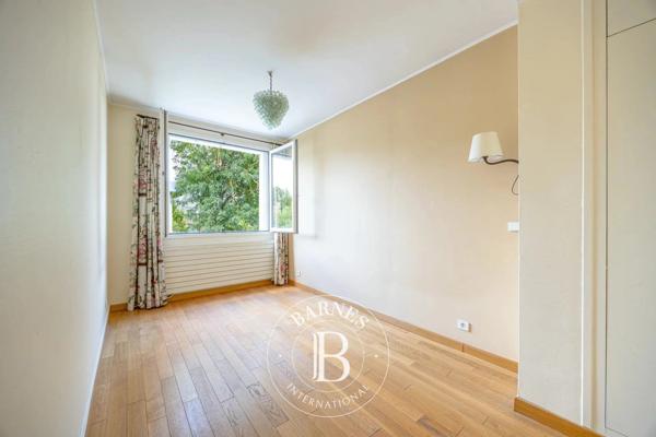 Garches, Maison 5 Chambres -  269 m² à vendre