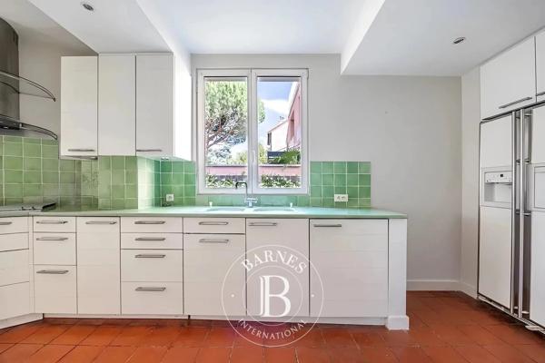 Garches, Maison 5 Chambres -  269 m² à vendre