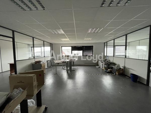 Bureau à louer à Lesquin dans immeuble de standing proche aéroport et accès autoroutes