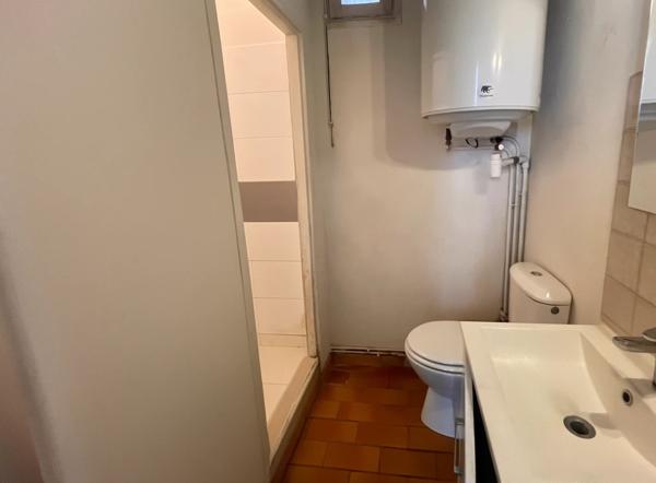 CARCASSONNE - Idéal investisseurs ! Immeuble 3 appartements 1 T3 Duplex + 2 T2 + 1 maison T4 indépendante Détails des diagnostics énergétiques