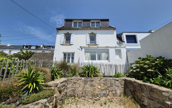 Maison à louer    3 pièces •  Audierne