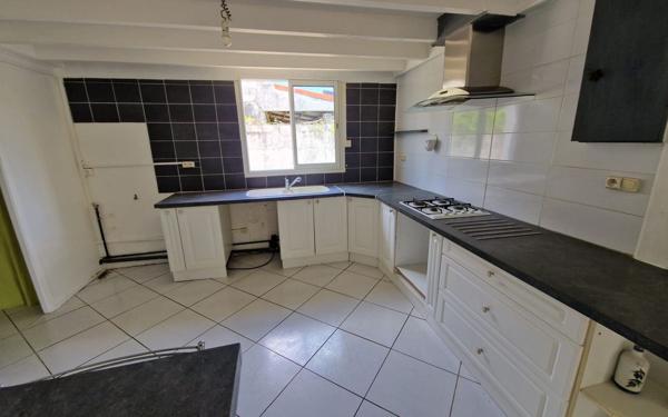 Maison à louer    4 pièces • 95 m2 Sainte-Rose