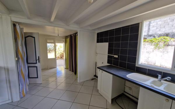 Maison à louer    4 pièces • 95 m2 Sainte-Rose