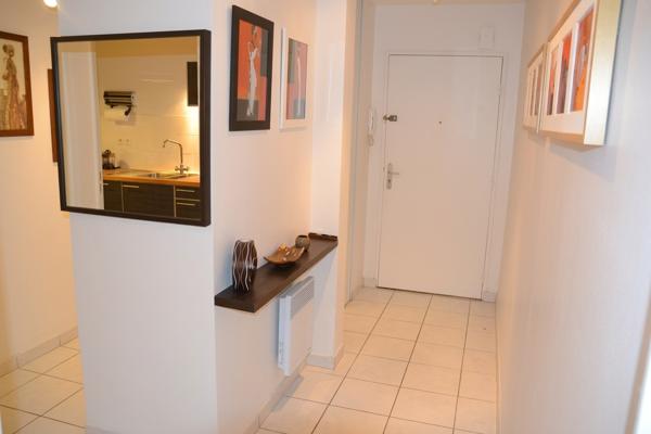 Appartement
         3 pièces
        - 69 m² 264 900 € *