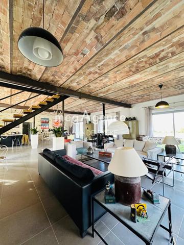 Maison à Villethierry, 89140 - 5 pièces 257m²