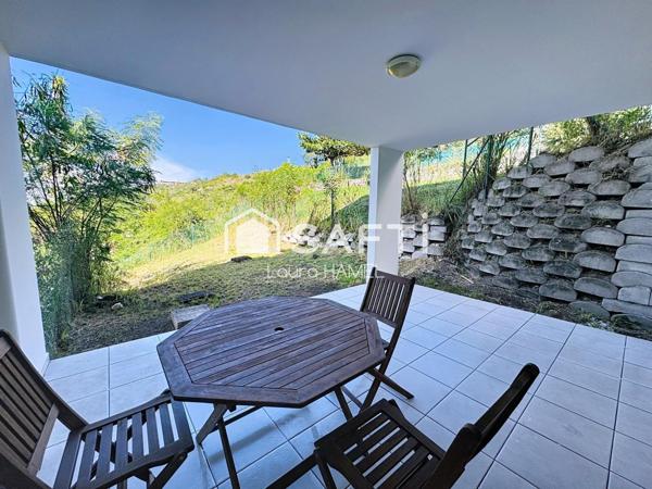 Appartement T3 traversant avec son jardin, vue mer.