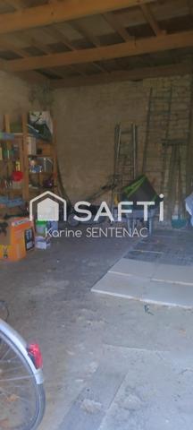 Très belle longère rénovée avec goût . Vous vous retrouvez dans un coin tranquille ou passez de bonnes vacances et puisez votre energie