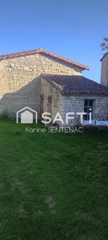 Très belle longère rénovée avec goût . Vous vous retrouvez dans un coin tranquille ou passez de bonnes vacances et puisez votre energie