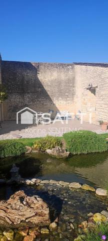 Très belle longère rénovée avec goût . Vous vous retrouvez dans un coin tranquille ou passez de bonnes vacances et puisez votre energie