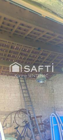 Très belle longère rénovée avec goût . Vous vous retrouvez dans un coin tranquille ou passez de bonnes vacances et puisez votre energie