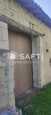 Très belle longère rénovée avec goût . Vous vous retrouvez dans un coin tranquille ou passez de bonnes vacances et puisez votre energie