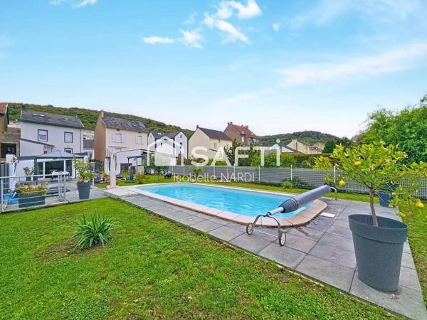 Maison individuelle rénovée avec piscine, coup de cœur assuré !