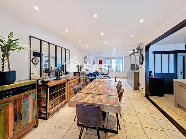 Maison individuelle rénovée avec piscine, coup de cœur assuré !