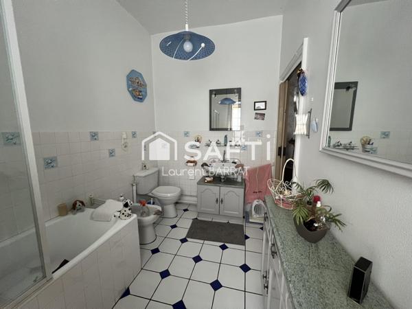 Ravissante maison de village avec garage et terrain attenant