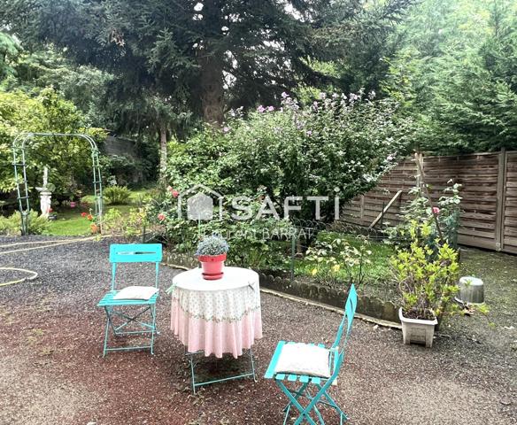 Ravissante maison de village avec garage et terrain attenant