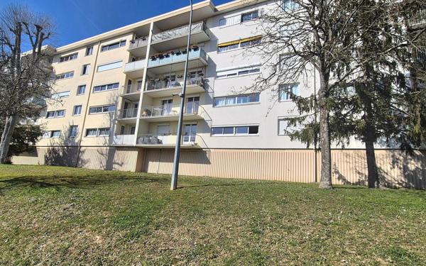 Appartement à vendre    3 pièces • 69,70 m2 Yerres