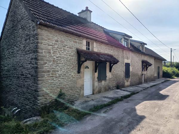 Aisey-sur-Seine (21400) Jolie maison bourguignonne 3 chambres avec terrain 14 000 m² 21400 AISEY-SUR-SEINE