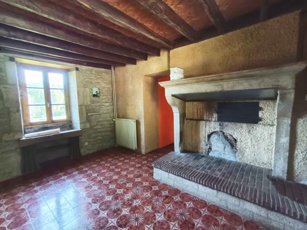 Aisey-sur-Seine (21400) Jolie maison bourguignonne 3 chambres avec terrain 14 000 m² 21400 AISEY-SUR-SEINE