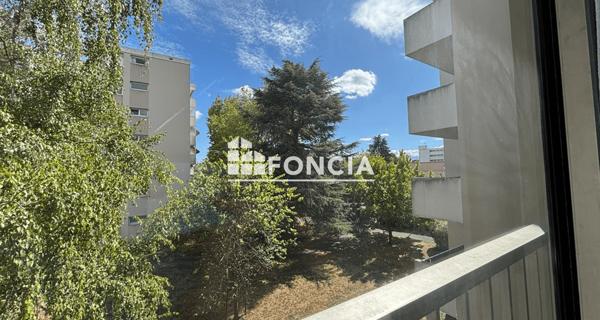 À vendre Studio 20.79 m² - Pau 64000