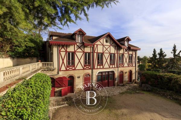 Le Mesnil-le-Roi, Maison 3 Chambres -  197 m² à vendre