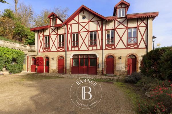 Le Mesnil-le-Roi, Maison 3 Chambres -  197 m² à vendre