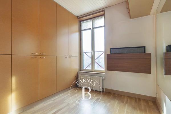 Le Mesnil-le-Roi, Maison 3 Chambres -  197 m² à vendre