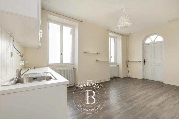 Le Mesnil-le-Roi, Maison 3 Chambres -  197 m² à vendre