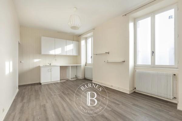 Le Mesnil-le-Roi, Maison 3 Chambres -  197 m² à vendre