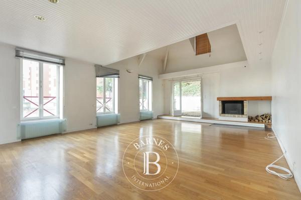 Le Mesnil-le-Roi, Maison 3 Chambres -  197 m² à vendre