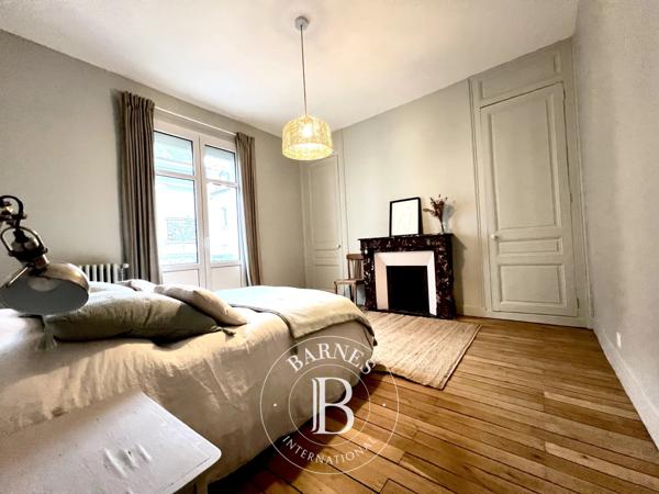 Tours, Maison de ville 6 Chambres  à vendre