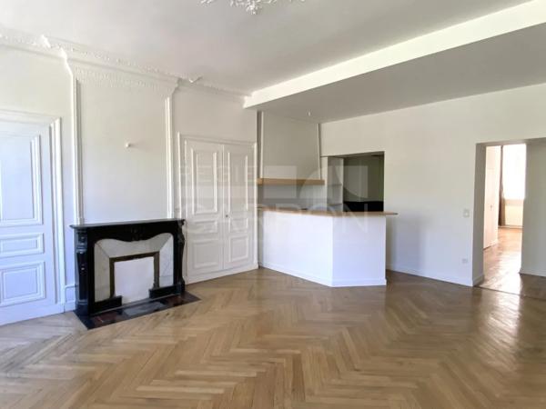 APPARTEMENT T2 A LOUER - ST ETIENNE - 90.77 m 2 - 642 € charges comprises par mois
