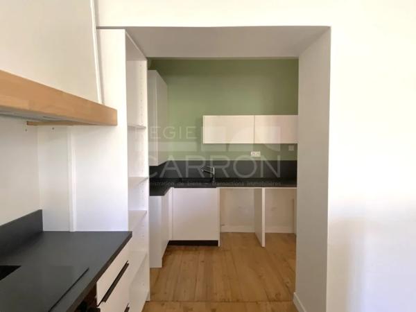APPARTEMENT T2 A LOUER - ST ETIENNE - 90.77 m 2 - 642 € charges comprises par mois