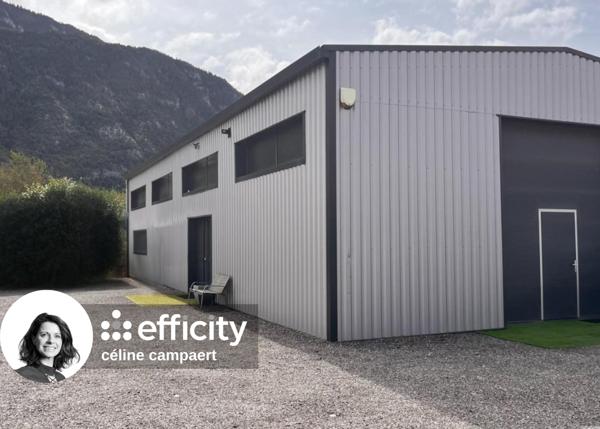 Local Commercial 2 pièces - 200 m²