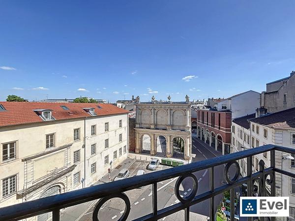 T3 en dernier étage avec balcons à NANCY + Cave et mansarde