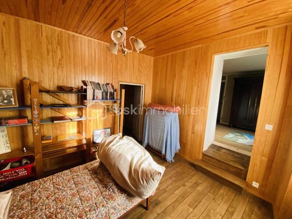 Maison en pierre de 1 638 m²