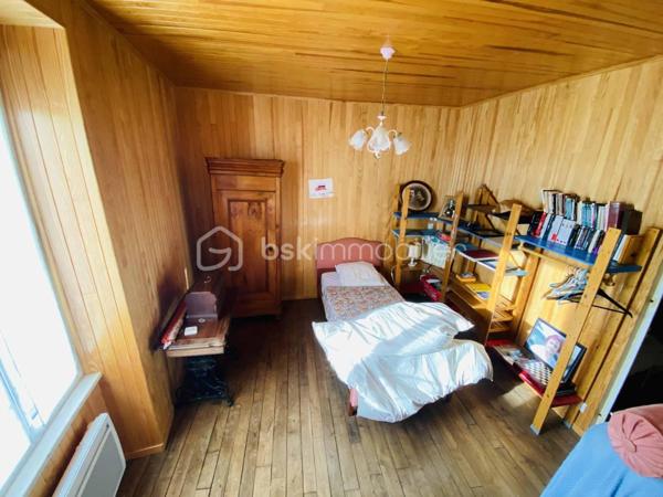 Maison en pierre de 1 638 m²