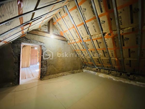 Maison en pierre de 1 638 m²