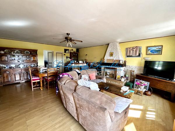 Méjannes le Clap appartement type F4 avec garage et cour intérieure