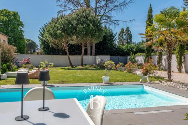 Charbonnières-les-Bains, Maison 4 Chambres -  141 m² à vendre