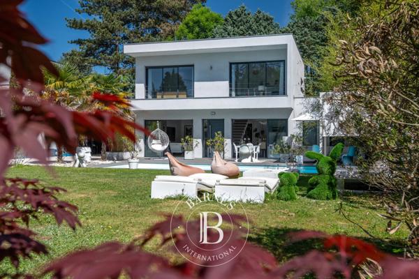 Charbonnières-les-Bains, Maison 4 Chambres -  141 m² à vendre